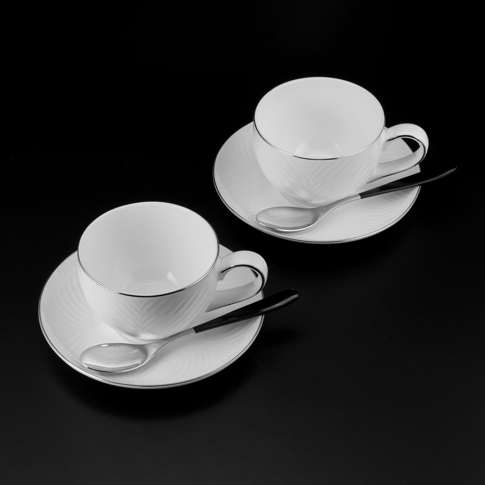  BONE CHINA　食器 Amazon.co.jp : ファインボーンチャイナティーカップ 蓋付き